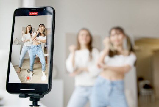 Z czego żyją influencerzy? Z czego żyją influencerzy